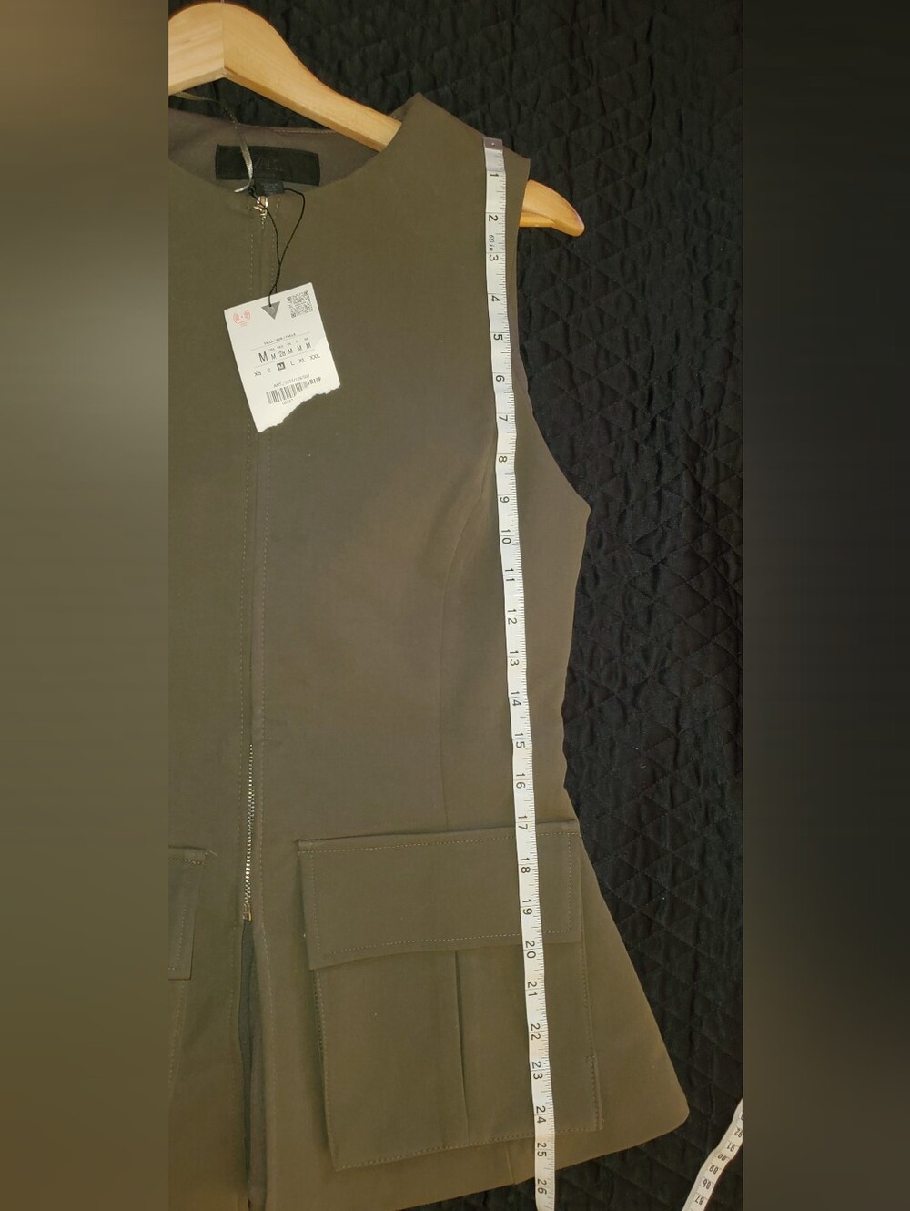 Sleeveless Olive Zip-Front Utility Top - Picture 13 of 14